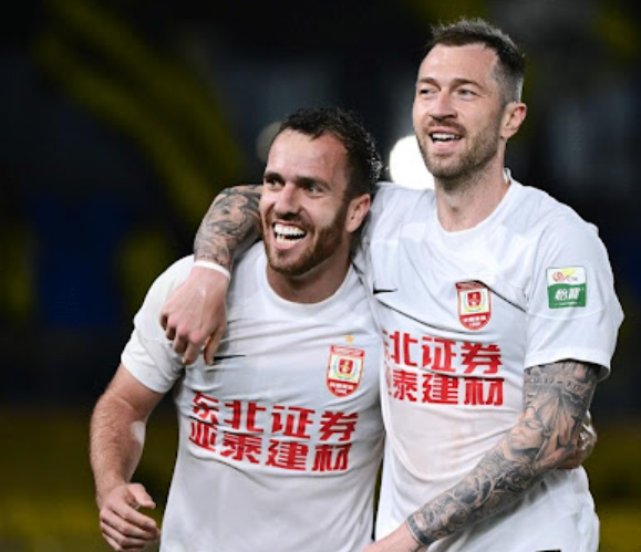 Chinese Super League (CSL): Qingdao West Coast draws 2-2 with Changchun Yatai, Alan's stunning equalizer helps his team retain 1 point