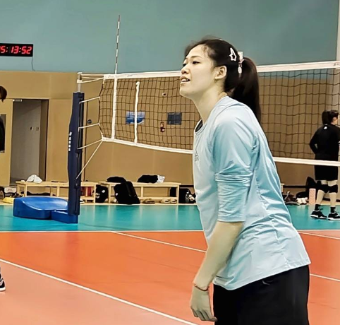 Li Yingying honored as member of the Olympic Committee, the first active women's volleyball team, looking ahead to the future of politics