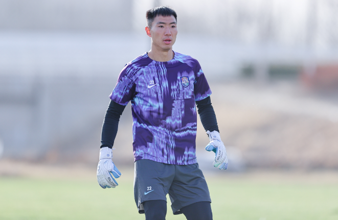 Jinmen Tiger goalkeeper Fang Jingqi talked about his feelings after the game: the defense finished well, and he hopes to dedicate the victory to the head coach.