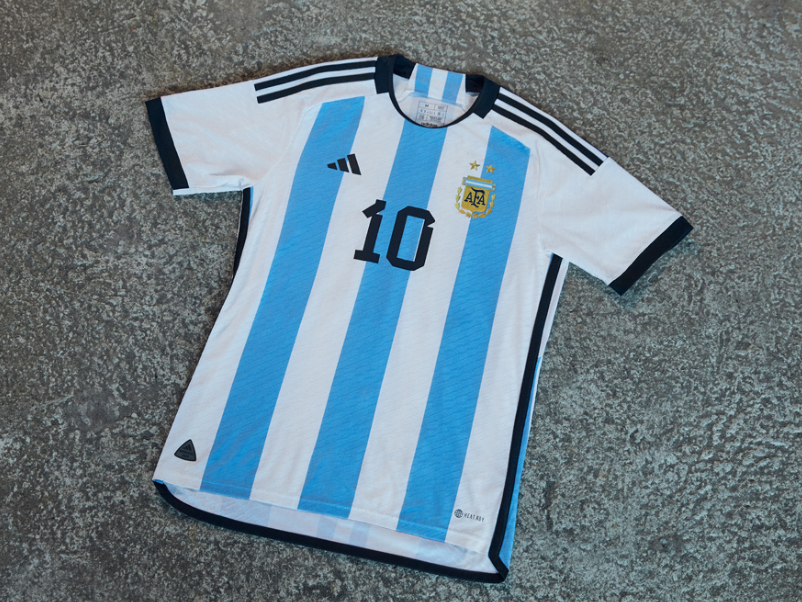 Why did Argentina change jerseys for the World Cup? Why did the Argentine team change their uniforms