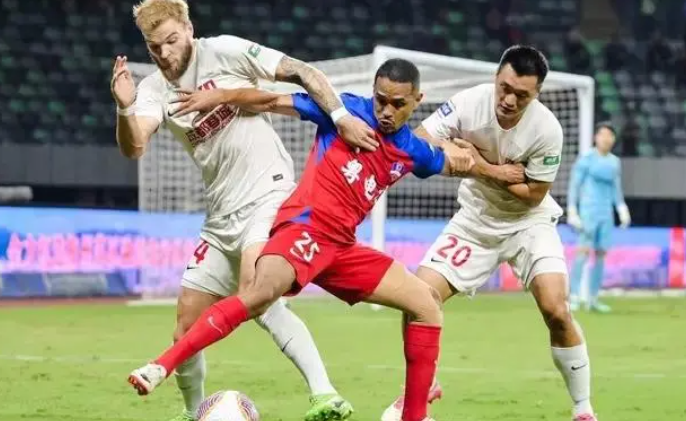 Chinese Super League - Rongcheng 4-1 Meizhou mit zwei Siegen in Folge Wei Shihao doppelter Yang Fan rot in der ersten Minute des Spiels