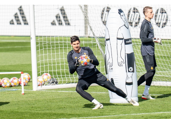 Real Madrid extends goalkeeper Lunin's contract until 2029 with big pay rise