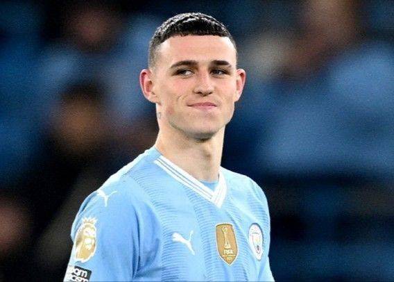 OFFIZIELL: Foden von der englischen Fußballpresse zum Spieler des Jahres gewählt