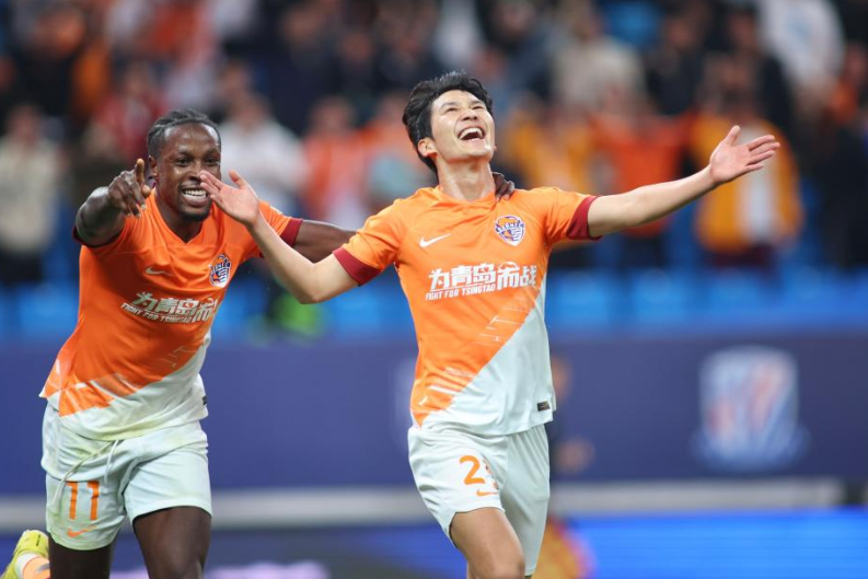 Chinese Super League - Qingdao Hainiu conceded a goal in the last minute and drew with Nantong Jiyun at home.