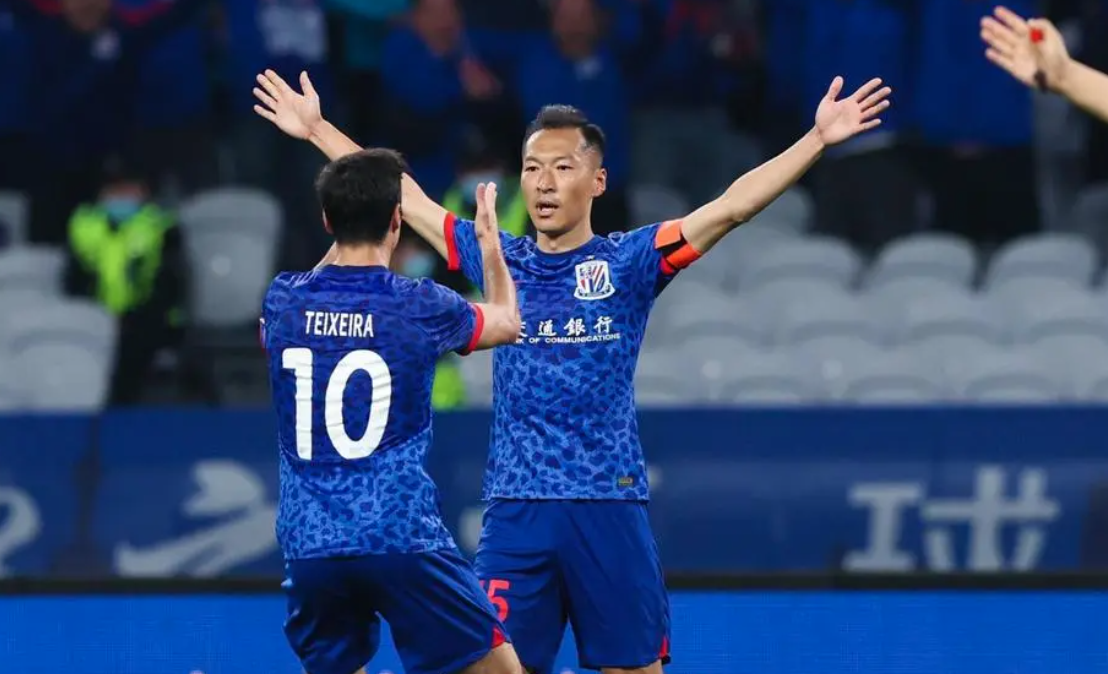 Shanghai Shenhua wird eine große Geschichte des Shanghaier Fußballs schreiben, wenn sie den Titel gewinnen, der das höchste Niveau des Shanghaier Fußballs repräsentiert.