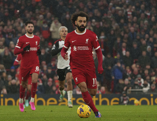 Liverpool win 4-2 at home to Tottenham as Salah leads attacking frenzy, Reds just five points off top spot