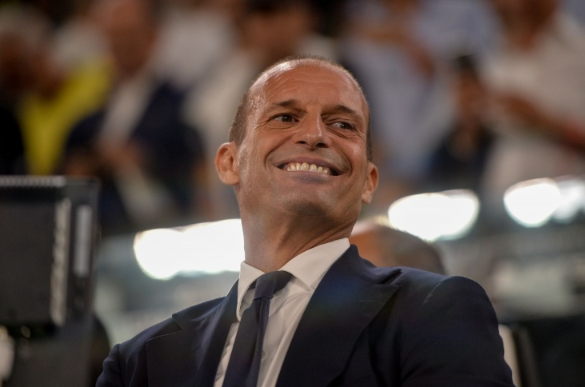 Juve fans chant Allegri's name in show of support for former boss