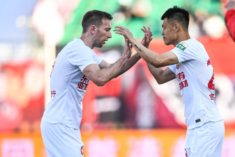 Super League - Beric Dugalic schießt das Tor Changchun Yatai 1-1 Shenzhen New Pengcheng