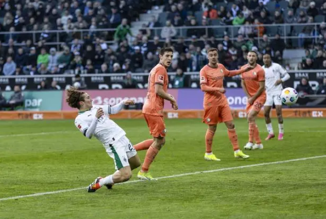 Bundesliga - Heidenheim schlägt Köln 4:1, Dienkirche trifft doppelt, Best 1 Pass, 1 Schuss