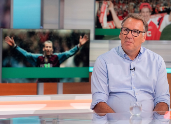 Paul Merson willing to tattoo Tottenham victory as Arsenal lead Premier League table