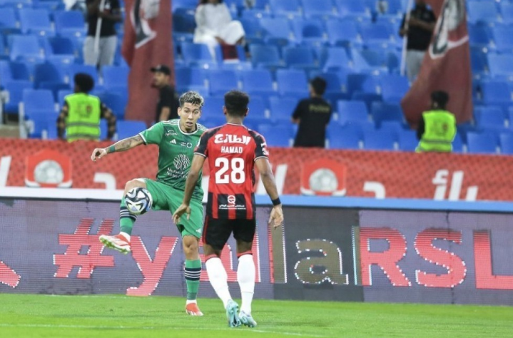 Saudi-Arabien United - Pioneer Buraidai 0-0 Jeddah National, Fouzails Tor wird abgepfiffen, beide Seiten geben sich die Hand