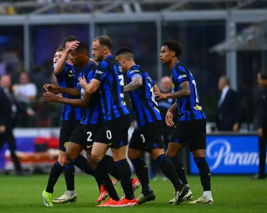 Serie A - Dumfries breaks Lautaro's goal Inter Milan 1-1 Lazio