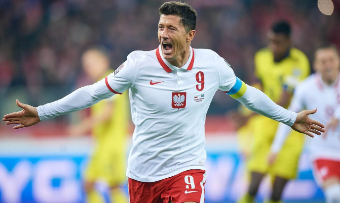 Will Lewandowski become the greatest No. 9 in soccer history? (Will Lewandowski become soccer's)