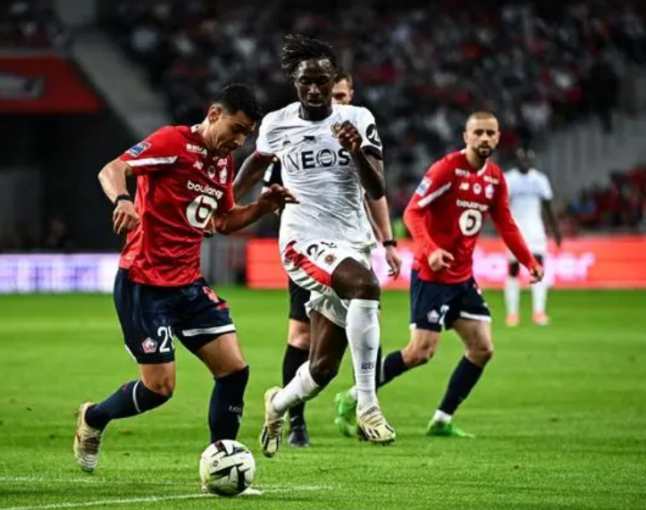 Ligue 1 - Lille 2-2 Nizza qualifiziert sich für die Champions League, Lotomba holt Unentschieden, André bricht durch