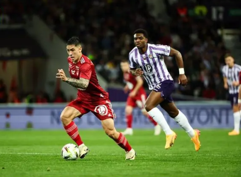 Ligue 1 - Brest sichert sich mit 3:0 Toulouse den dritten Tabellenplatz, Mahdi Kamara trifft per Flanke