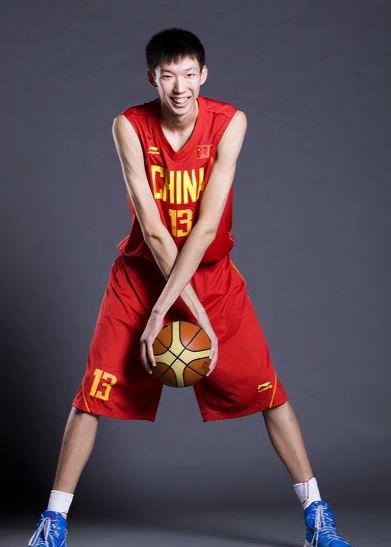  How long is Zhou Qi's arm span