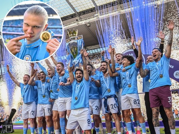 Manchester City's Championship Party: Charlotte gets mobbed as the main attraction