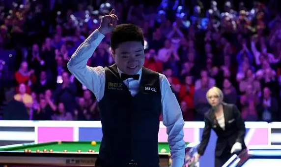  China's first ever snooker player