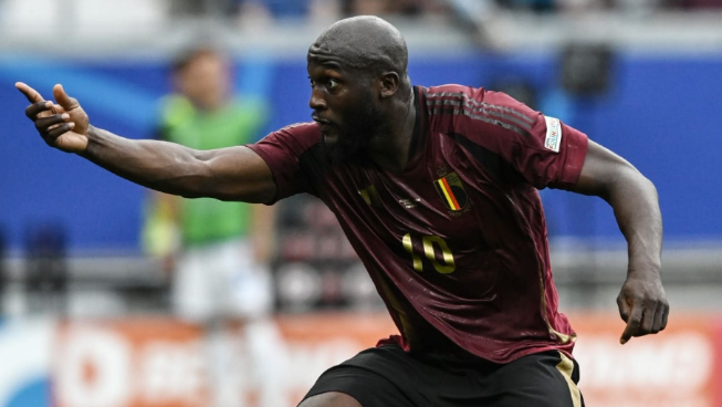 Napoli and Chelsea accelerate talks with Lukaku move imminent