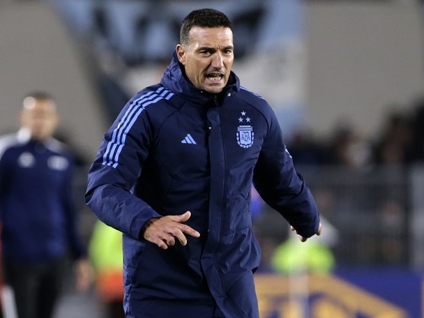 Argentina FA owes 360 million in bonuses, manager Scaloni to resign at any time