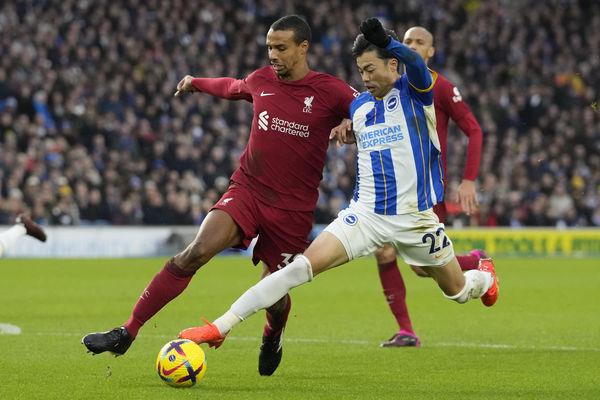 Premier League referees apologize again! No 12-yard penalty for Sandy Kaoru, assistant referee elbows player.