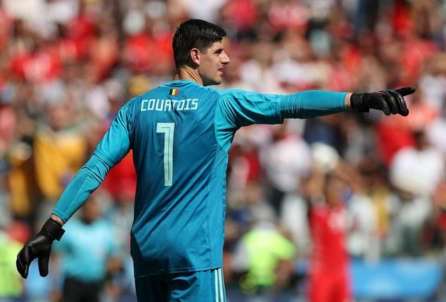  How tall is Courtois?