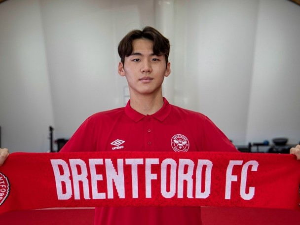 [Official announcement] Jisoo lands in the Premier League! Officially joins Binford