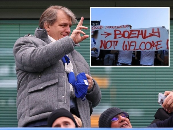 Paulie announced as Strasbourg's owner, and the fans are protesting.