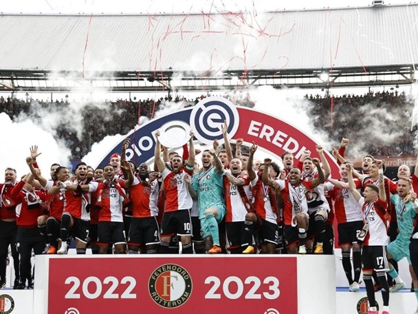 Flying Yanno regained the Dutch Championship title Bald boss over Premier League coaching?