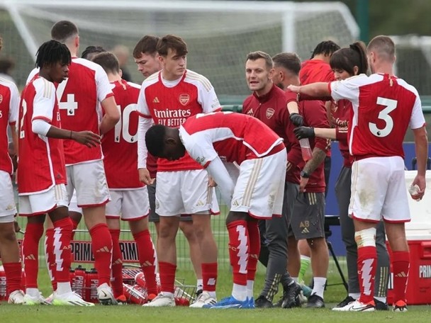 Arsenal team bus goes to wrong stadium U18 tournament hilariously postponed