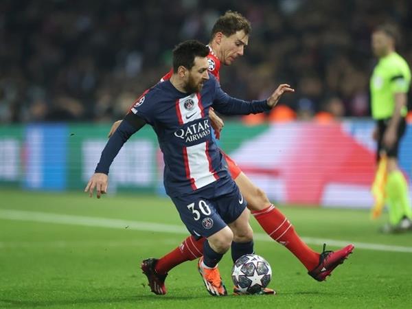 Mays refuses to take pay cut or leave PSG this summer