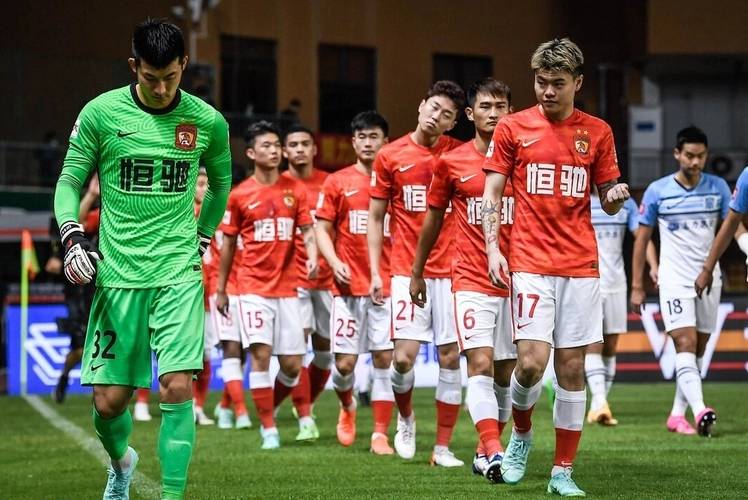 Guangzhous Traum von einer Beteiligungsreform zerplatzt: Evergrande übernimmt in der neuen Saison wieder alle Anteile!