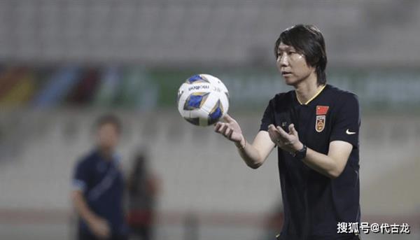 Shi Xueqing speaks out after Li Tie scandal: anti-corruption and anti-blackness in national soccer, a storm is coming!