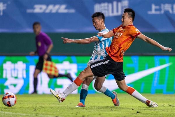 Shenhua outcast breaks out in a big way after leaving the team, making a stunning debut with two solo goals in the Chinese Super League!