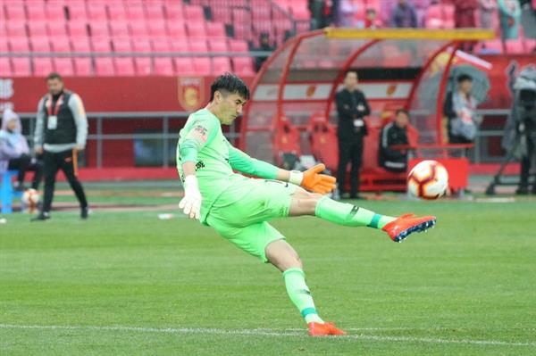 Geng Xiaofeng's paycheck to Hebei team: how can unpaid wages become a practice?