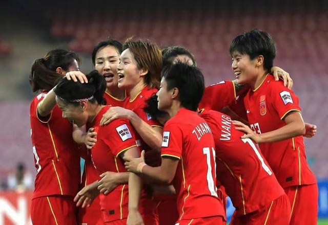 女子サッカーのダブルラインは激戦、王俊2つのコマンド、熱い議論を誘致するための選択戦略！