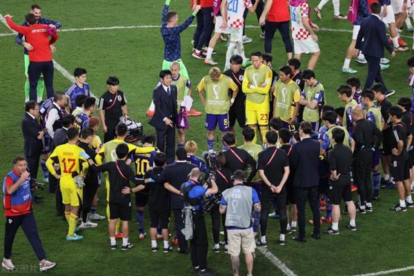 Japan and South Korea soccer, this moment touches your heart and mine!