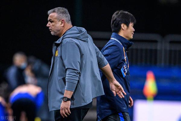 National Football League coaching change clouds again! Li Xiaopeng's stay and departure in doubt, former Chinese Super League bully head coach on top of the crowd?