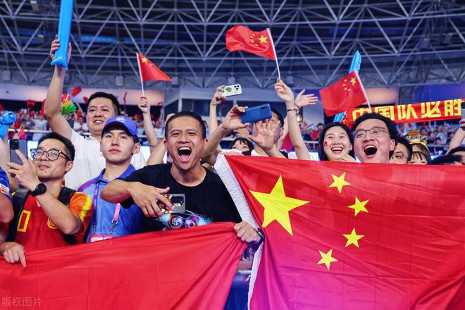 外援解禁加速国脚成长，国足崛起需看政策稳定性