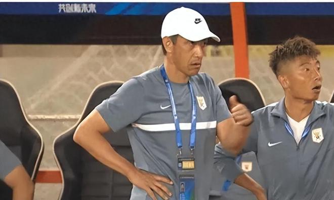 Chinese Super League Foreign Coach Explodes: Chinese Fans Favor Japan, National Soccer Support Hotly Debated