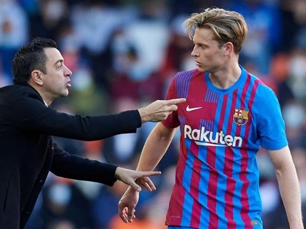 Barcelona may welcome a new centerpiece as Frankie Dijon joins on a reduced salary?