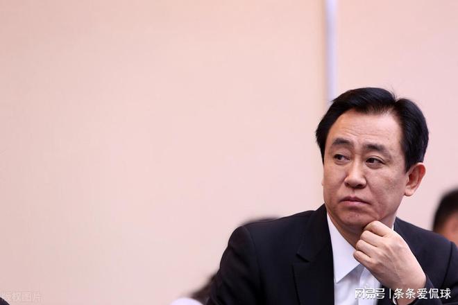国足主帅大动作！恒大六冠王核心被解约，未来引关注