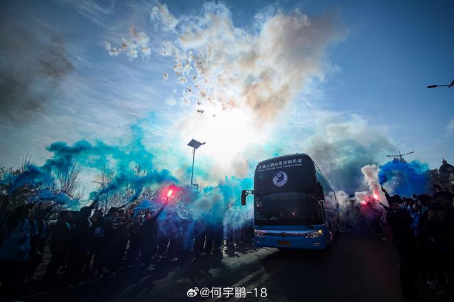 Behind Dalian's dissolution: He Yupeng looks back fondly, hard to let go!