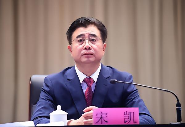 FA新会長が発表：奇妙な政策に別れを告げ、フットボールをより良いものに再構築する