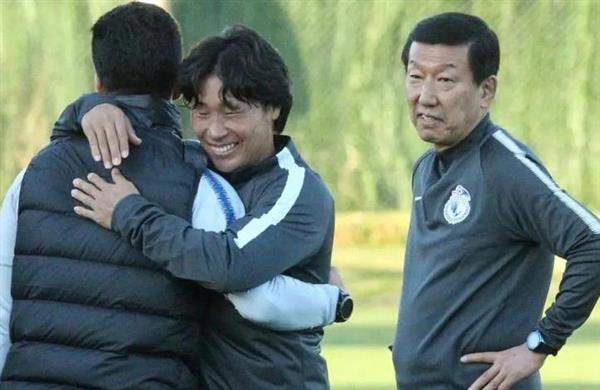 Cui Kangxi deep worship: proud to lead the national football team to fight in the AFC Championship, the topic of changing the marshal not to talk about!