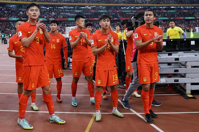 上海のサッカーシーン：スターが倒れ、スターが輝く！