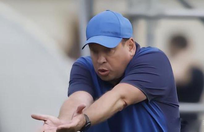 プレミアリーグ4チームに監督交代の波、古豪チェは逆らえるか？マスカット、異国でのタイトル獲得を夢見る