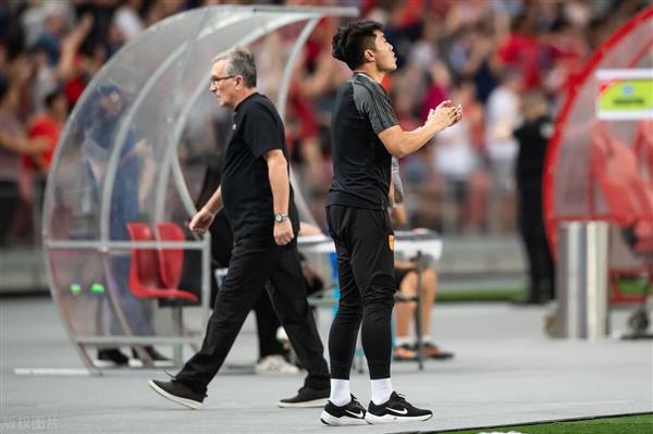 Die Abreise von Zhang Linpeng sorgt für Aufregung, da der Kader der Fußballnationalmannschaft erneut umgestellt wird!