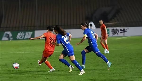 Women's soccer team wins a three-goal thriller! The Chinese women's team defeated Uzbekistan 3-0!