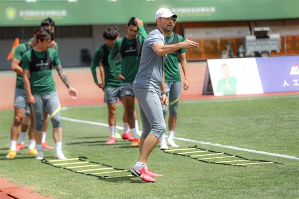 Guoan Fengtian fully prepared for the game, Bilic looks ahead to a new phase of the Chinese Super League!